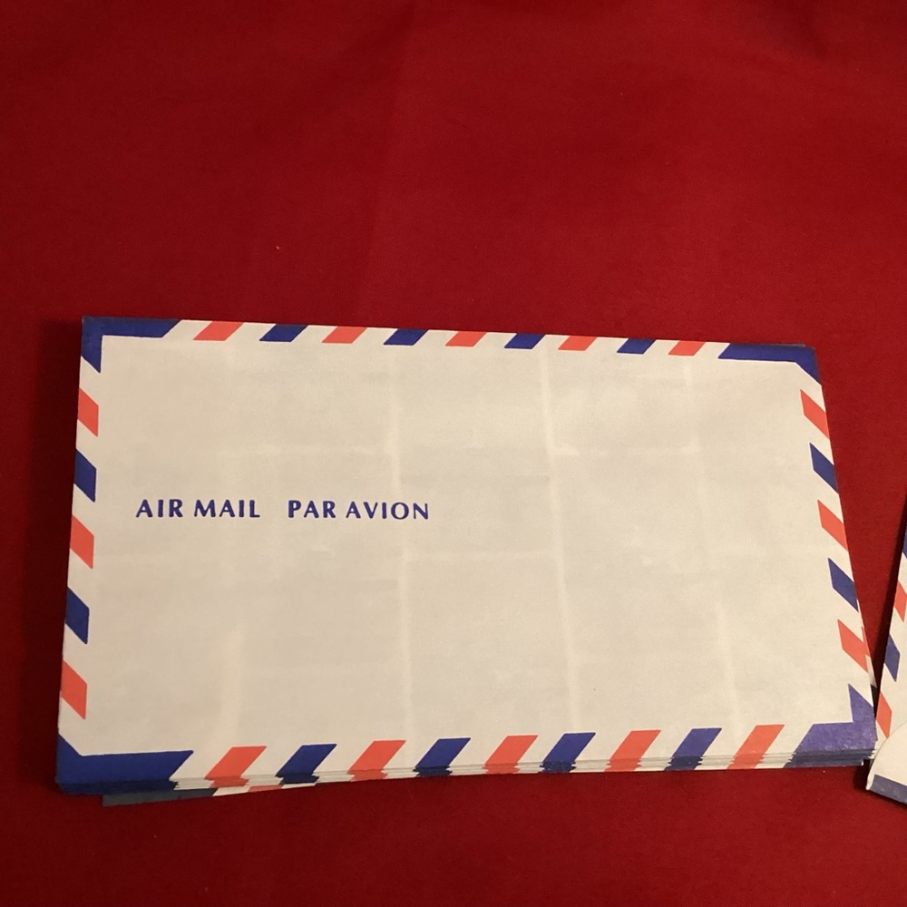 20 blue and red via air mail par avion 3 5/8“ by 6 1/2“ envelopes